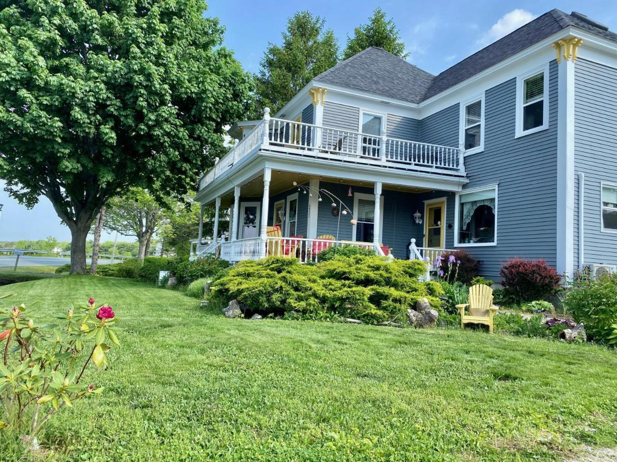 Toba'S Bed & Breakfast Lunenburg Exterior foto